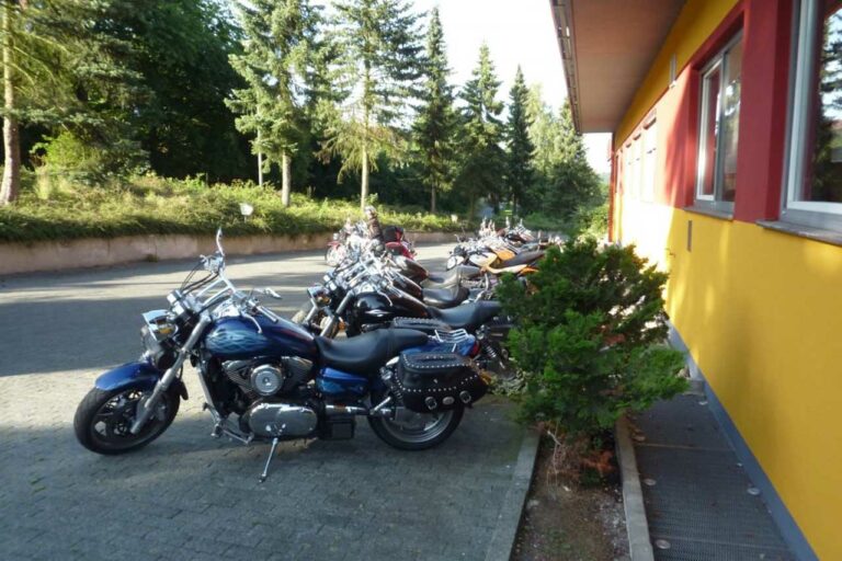 hotel-sonnenberg-bikerhotel-2-1280
