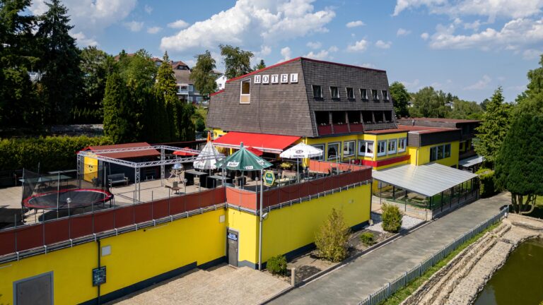 Gasthof Pension Sonnenberg - Hotel in Weilrod im Hochtaunus.